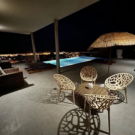Aya Barca Villa *