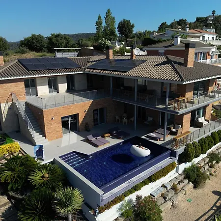 Villa Aya Barca *